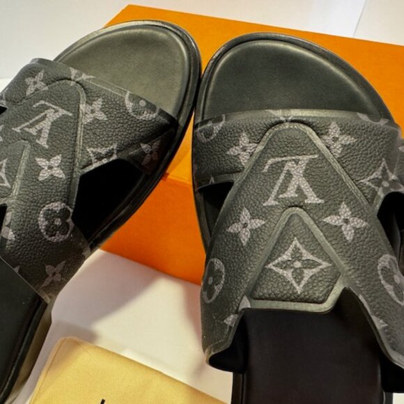 LOUIS VUITTON OASIS MULE MONOGRAM ECLIPSE (LV 8 = US 9-10) - Picture 2 of 10